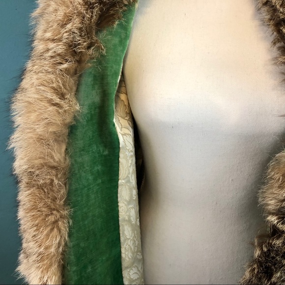 Vintage Green Velvet Coat Raccoon Collar - Picture 6 of 7